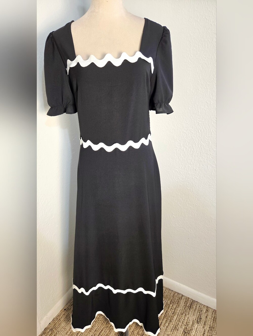 BTFBM Black Maxi Dress with White Scalloped Trim, Tie Across Upper Back Sz Large - Picture 3 of 13